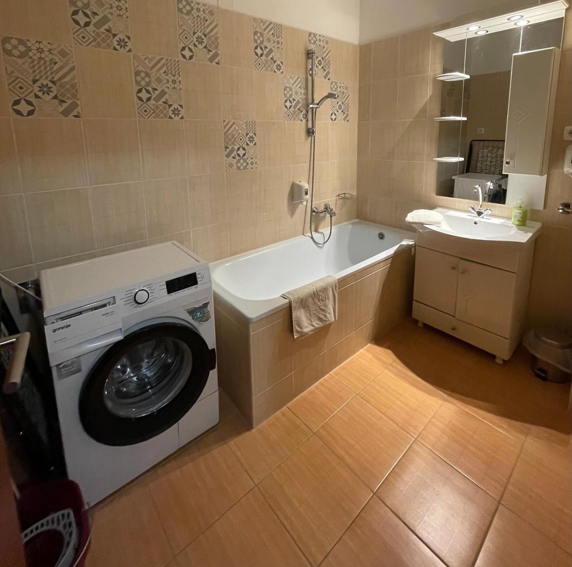 Myrelax Apartment - Hajdúszoboszló Extérieur photo